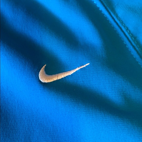 Nike - Picture 2 of 3